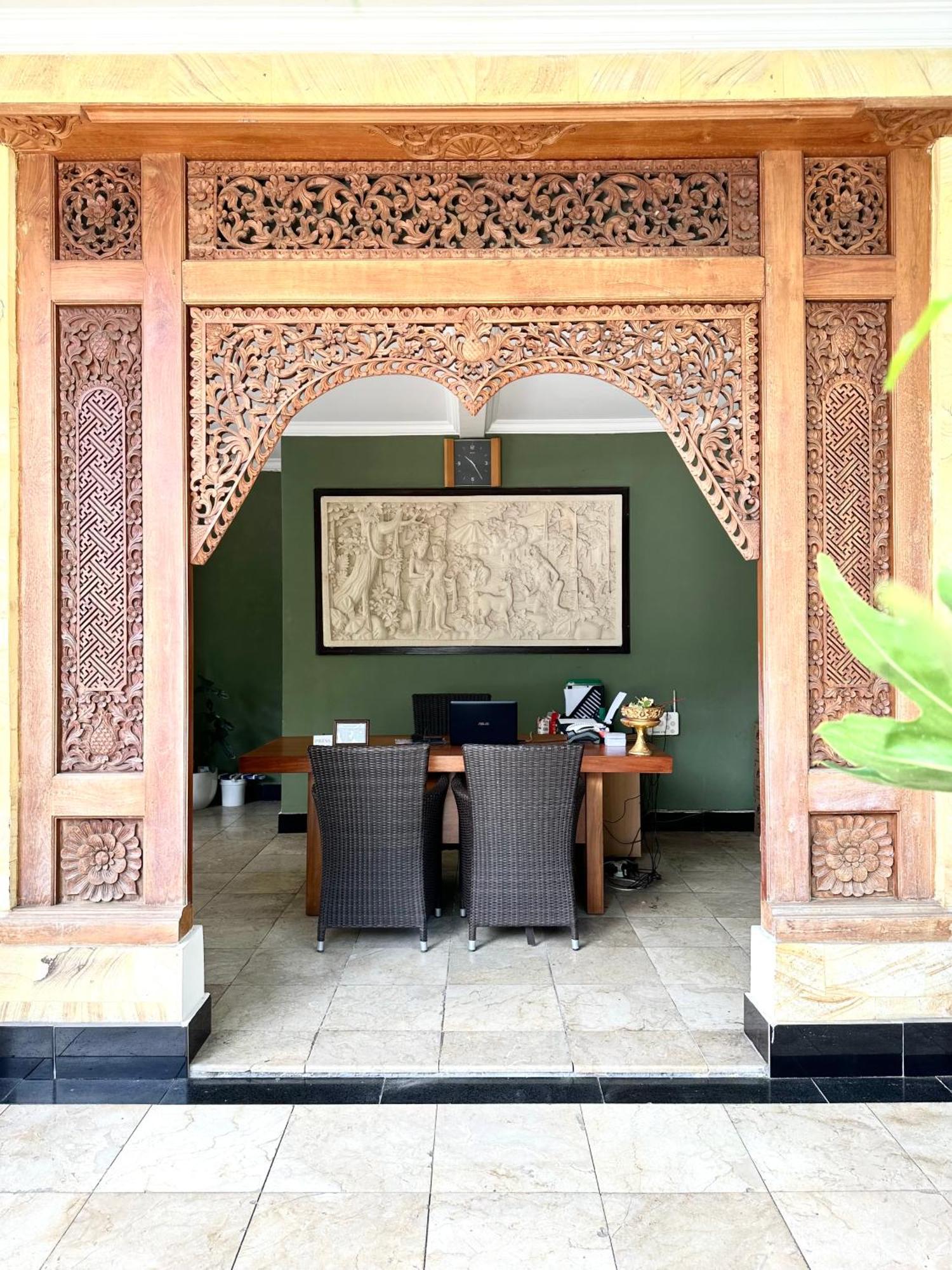 Radha Bali Hotel Kuta Lombok Exterior foto