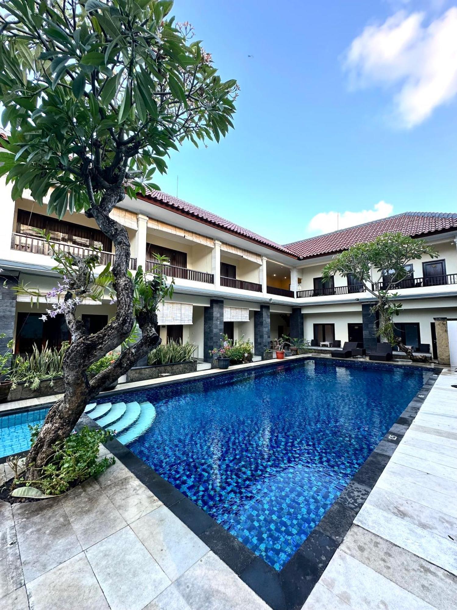 Radha Bali Hotel Kuta Lombok Exterior foto